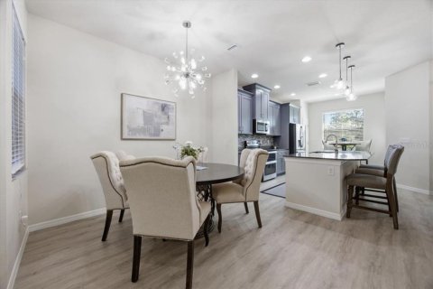 Touwnhouse à vendre à Wesley Chapel, Floride: 3 chambres, 162.39 m2 № 2429109 - photo 6