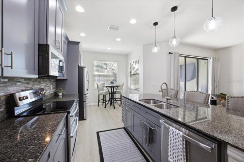 Touwnhouse à vendre à Wesley Chapel, Floride: 3 chambres, 162.39 m2 № 2429109 - photo 10