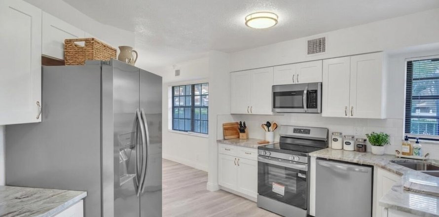 Condo in Boca Raton, Florida, 3 bedrooms  № 2081456