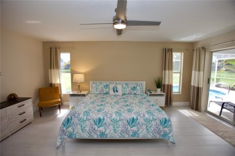 House in Rotonda, Florida 3 bedrooms, 126.9 sq.m. № 1760556 - photo 11