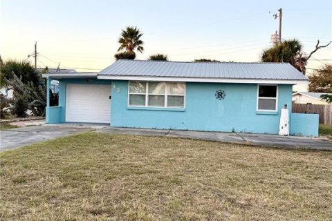 House in Ormond Beach, Florida 2 bedrooms, 91.79 sq.m. № 2119798