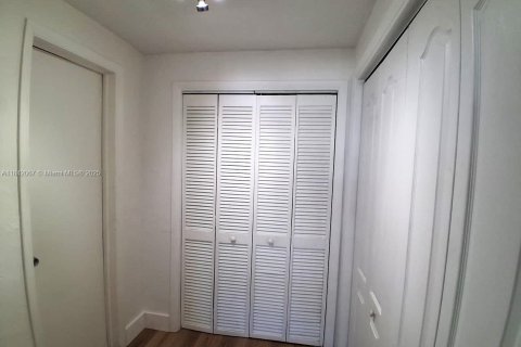 Copropriété à louer à Miami, Floride: 2 chambres, 93.65 m2 № 1840868 - photo 20