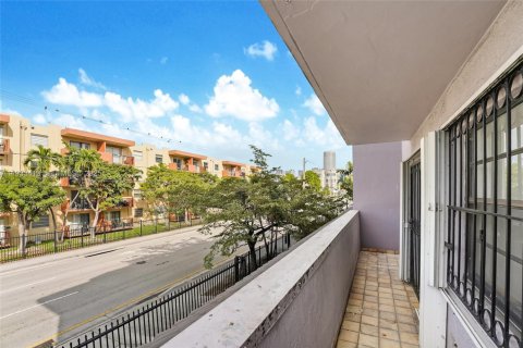 Снять в аренду кондоминиум в Майами, Флорида 2 спальни, 56.48м2, № 1992527 - фото 15