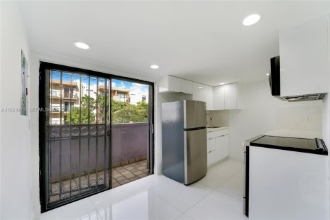 Снять в аренду кондоминиум в Майами, Флорида 2 спальни, 56.48м2, № 1992527 - фото 10