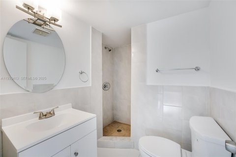 Снять в аренду кондоминиум в Майами, Флорида 2 спальни, 56.48м2, № 1992527 - фото 5