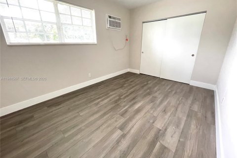 Villa ou maison à louer à Pompano Beach, Floride: 2 chambres, 66.89 m2 № 2001090 - photo 6