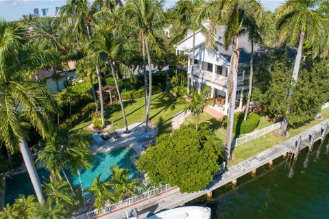 House in Fort Lauderdale, Florida 4 bedrooms, 432 sq.m. № 1990505 - photo 10