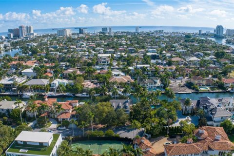 House in Fort Lauderdale, Florida 4 bedrooms, 432 sq.m. № 1990505 - photo 6