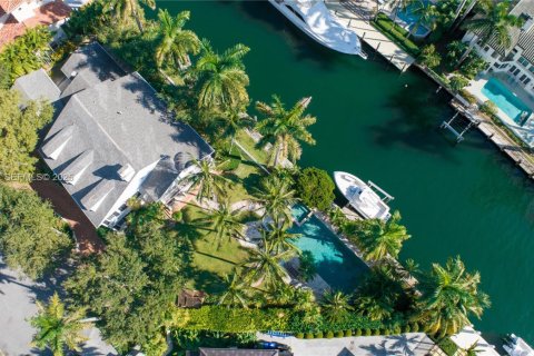 House in Fort Lauderdale, Florida 4 bedrooms, 432 sq.m. № 1990505 - photo 8