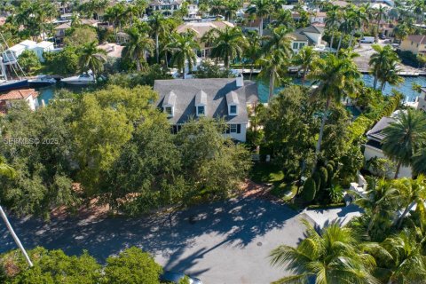 House in Fort Lauderdale, Florida 4 bedrooms, 432 sq.m. № 1990505 - photo 14