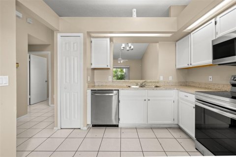 Townhouse in Orlando, Florida 3 bedrooms, 106.74 sq.m. № 2093804 - photo 19