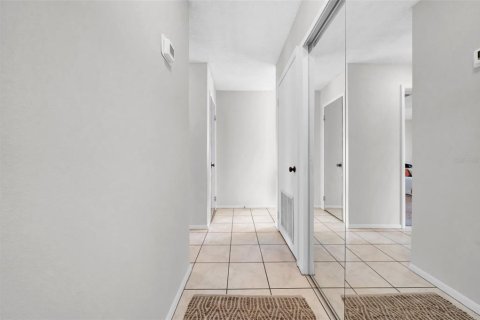 Купить кондоминиум в Сент-Питерсберг, Флорида 6 комнат, 87.33м2, № 1553683 - фото 9