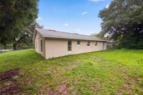 House in Apopka, Florida 3 bedrooms, 130.06 sq.m. № 2227774 - photo 24