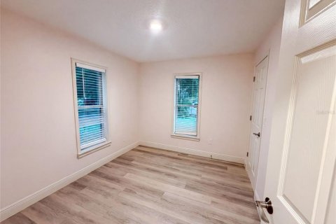 House in Apopka, Florida 3 bedrooms, 130.06 sq.m. № 2227774 - photo 16