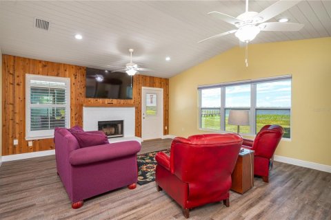 House in Lake Wales, Florida 2 bedrooms, 130.06 sq.m. № 2156373 - photo 12