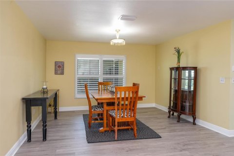 House in Lake Wales, Florida 2 bedrooms, 130.06 sq.m. № 2156373 - photo 18