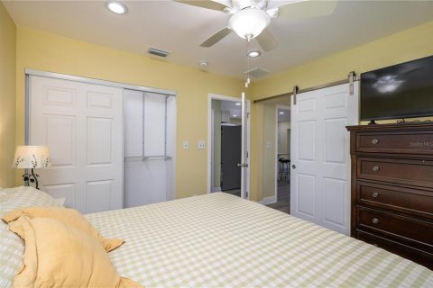 House in Lake Wales, Florida 2 bedrooms, 130.06 sq.m. № 2156373 - photo 21