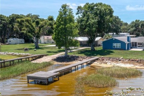 House in Lake Wales, Florida 2 bedrooms, 130.06 sq.m. № 2156373 - photo 2
