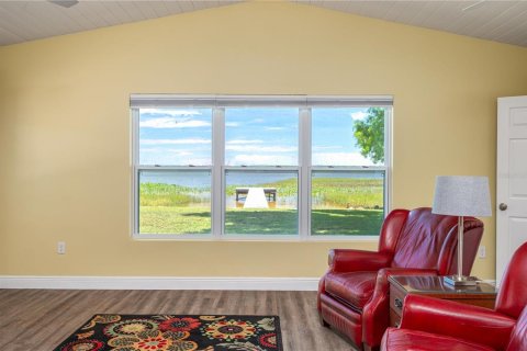 House in Lake Wales, Florida 2 bedrooms, 130.06 sq.m. № 2156373 - photo 11