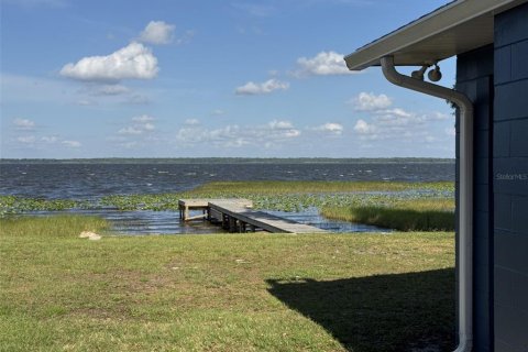 House in Lake Wales, Florida 2 bedrooms, 130.06 sq.m. № 2156373 - photo 6