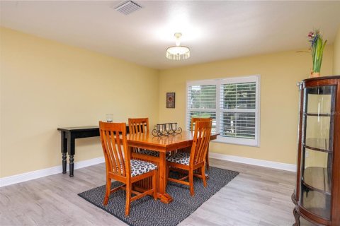 House in Lake Wales, Florida 2 bedrooms, 130.06 sq.m. № 2156373 - photo 19