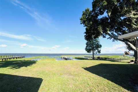 House in Lake Wales, Florida 2 bedrooms, 130.06 sq.m. № 2156373 - photo 7