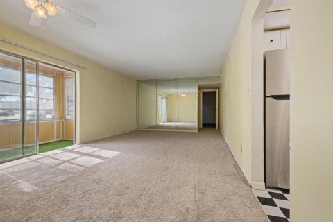 Купить кондоминиум в Маргит, Флорида 3 комнаты, 68.56м2, № 2083521 - фото 2