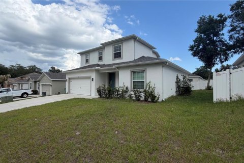 Villa ou maison à louer à Lady Lake, Floride: 4 chambres, 203.27 m2 № 2121154 - photo 2