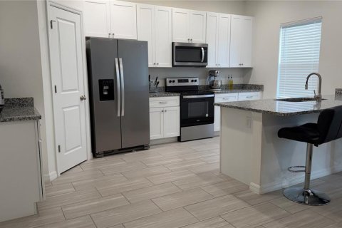 Villa ou maison à louer à Lady Lake, Floride: 4 chambres, 203.27 m2 № 2121154 - photo 6