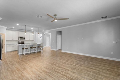 Townhouse in Palm Harbor, Florida 3 bedrooms, 215.9 sq.m. № 2157501 - photo 12