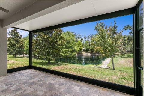 Townhouse in Palm Harbor, Florida 3 bedrooms, 215.9 sq.m. № 2157501 - photo 3