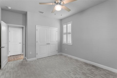 Townhouse in Palm Harbor, Florida 3 bedrooms, 215.9 sq.m. № 2157501 - photo 16