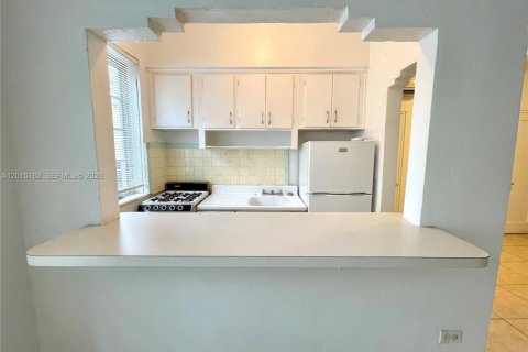 Copropriété à louer à Miami Beach, Floride: 30.19 m2 № 2266188 - photo 3