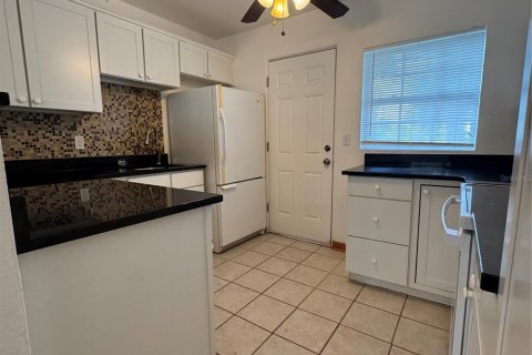 Apartamento en alquiler en Orlando, Florida, 2 dormitorios, 76.64 m2 № 2092495 - foto 3