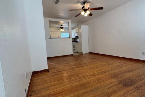 Apartamento en alquiler en Orlando, Florida, 2 dormitorios, 76.64 m2 № 2092495 - foto 6