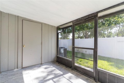 Adosado en alquiler en Tampa, Florida, 2 dormitorios, 110.37 m2 № 1857936 - foto 22