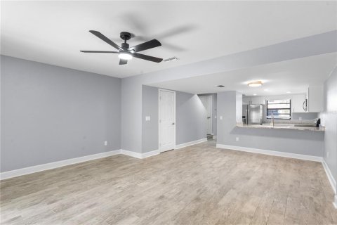 Adosado en alquiler en Tampa, Florida, 2 dormitorios, 110.37 m2 № 1857936 - foto 14