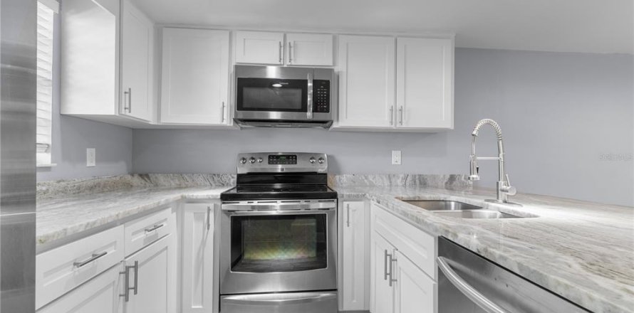 Touwnhouse à Tampa, Floride 2 chambres, 110.37 m2 № 1857936