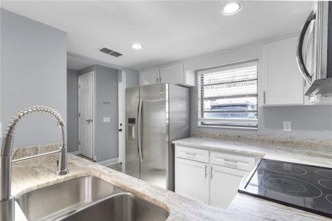 Adosado en alquiler en Tampa, Florida, 2 dormitorios, 110.37 m2 № 1857936 - foto 29