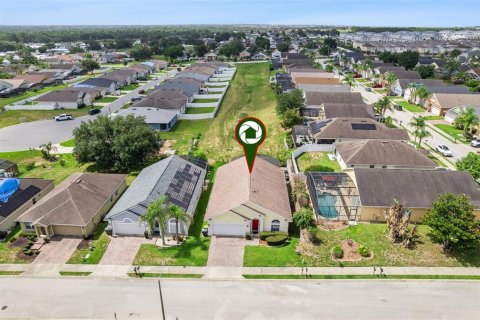 House in Davenport, Florida 4 bedrooms, 171.31 sq.m. № 2236539 - photo 27