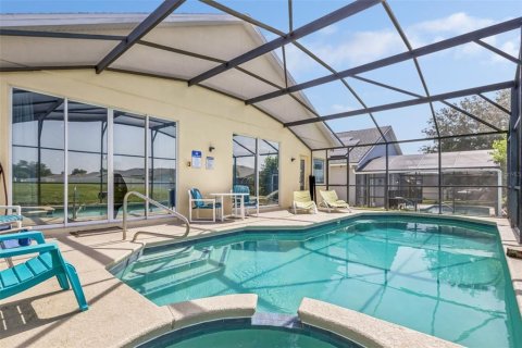 House in Davenport, Florida 4 bedrooms, 171.31 sq.m. № 2236539 - photo 17
