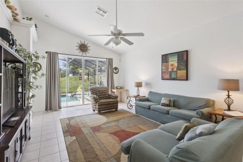 House in Davenport, Florida 4 bedrooms, 171.31 sq.m. № 2236539 - photo 5