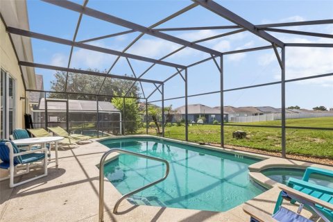 House in Davenport, Florida 4 bedrooms, 171.31 sq.m. № 2236539 - photo 19