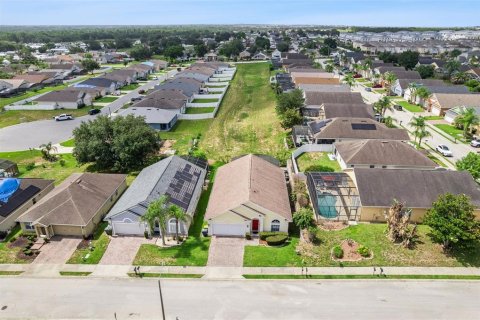 House in Davenport, Florida 4 bedrooms, 171.31 sq.m. № 2236539 - photo 26