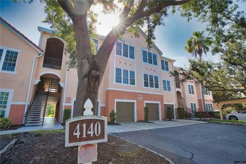 Condominio en Sarasota, Florida, 1 dormitorio № 2236149