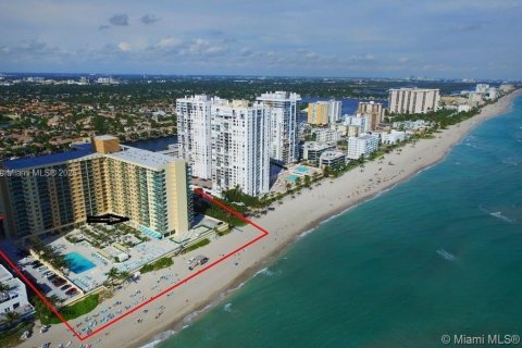 Condominio en venta en Hollywood, Florida, 45.15 m2 № 1472940 - foto 12