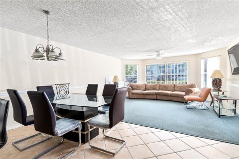 Купить кондоминиум в Киссимми, Флорида 4 комнаты, 119.57м2, № 1723529 - фото 2