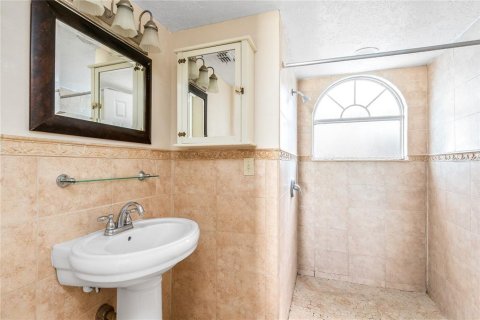 Купить кондоминиум в Киссимми, Флорида 4 комнаты, 119.57м2, № 1723529 - фото 8