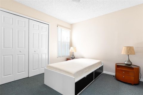 Купить кондоминиум в Киссимми, Флорида 4 комнаты, 119.57м2, № 1723529 - фото 12