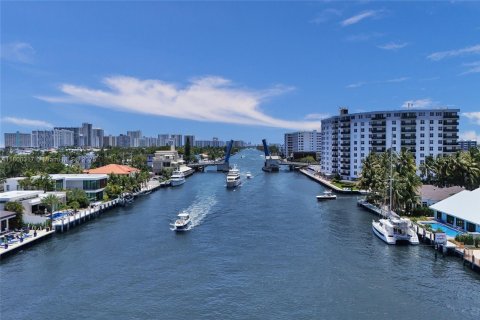 Condo in Fort Lauderdale, Florida, 1 bedroom  № 1865645 - photo 19